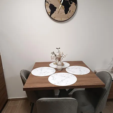 Suncana Planina 104 아파트 *